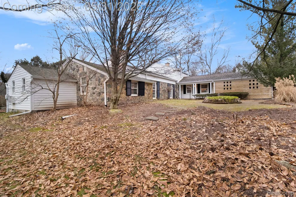 26580 Wellington Road Franklin Village, MI 48025