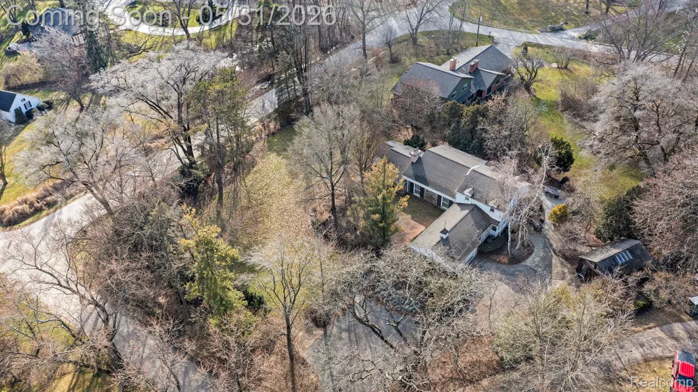 26580 Wellington Road Franklin Village, MI 48025