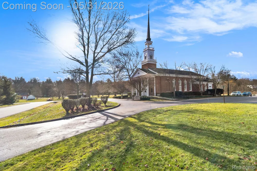 26580 Wellington Road Franklin Village, MI 48025