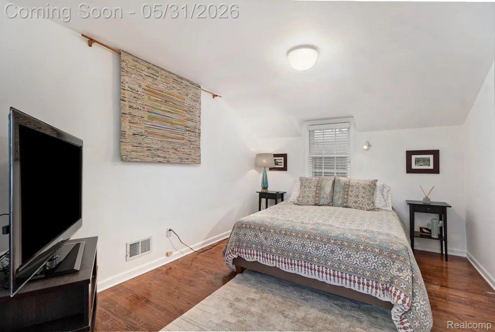26580 Wellington Road Franklin Village, MI 48025