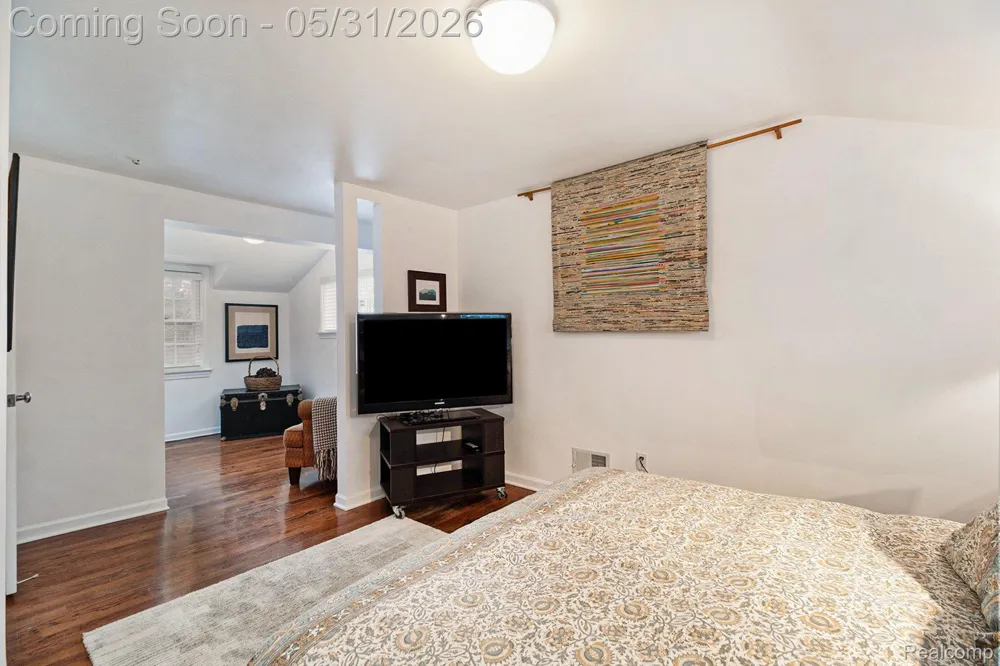 26580 Wellington Road Franklin Village, MI 48025