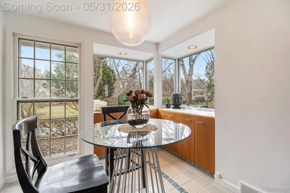 26580 Wellington Road Franklin Village, MI 48025