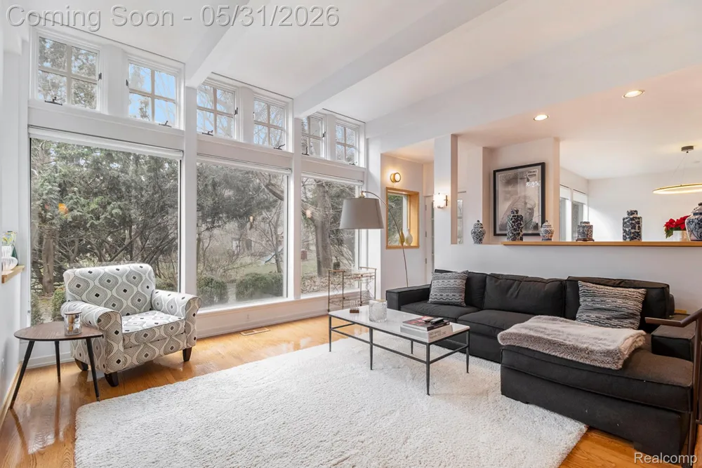 26580 Wellington Road Franklin Village, MI 48025