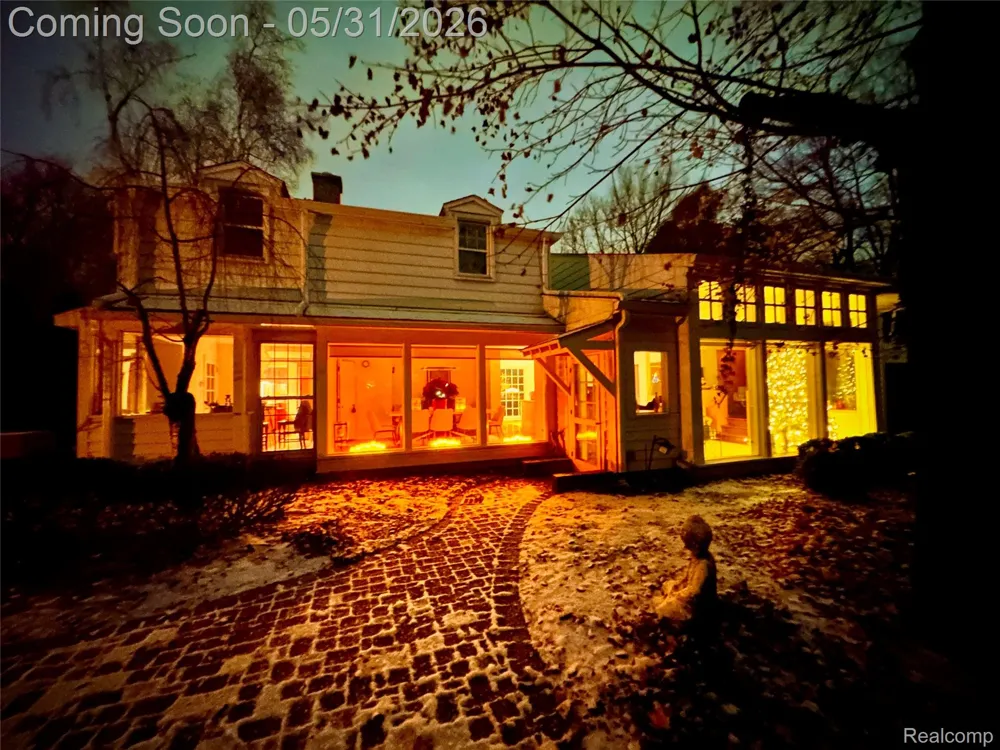 26580 Wellington Road Franklin Village, MI 48025