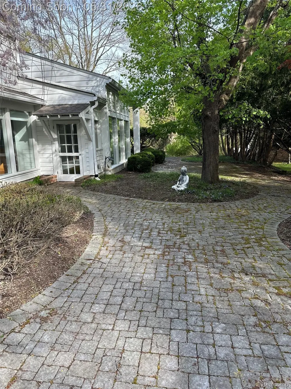 26580 Wellington Road Franklin Village, MI 48025