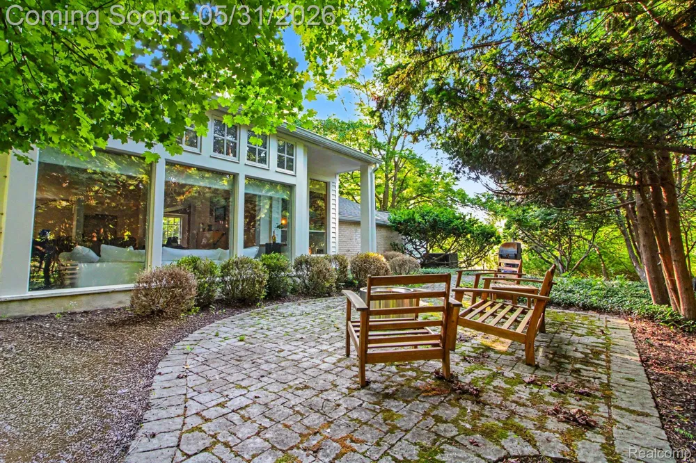 26580 Wellington Road Franklin Village, MI 48025