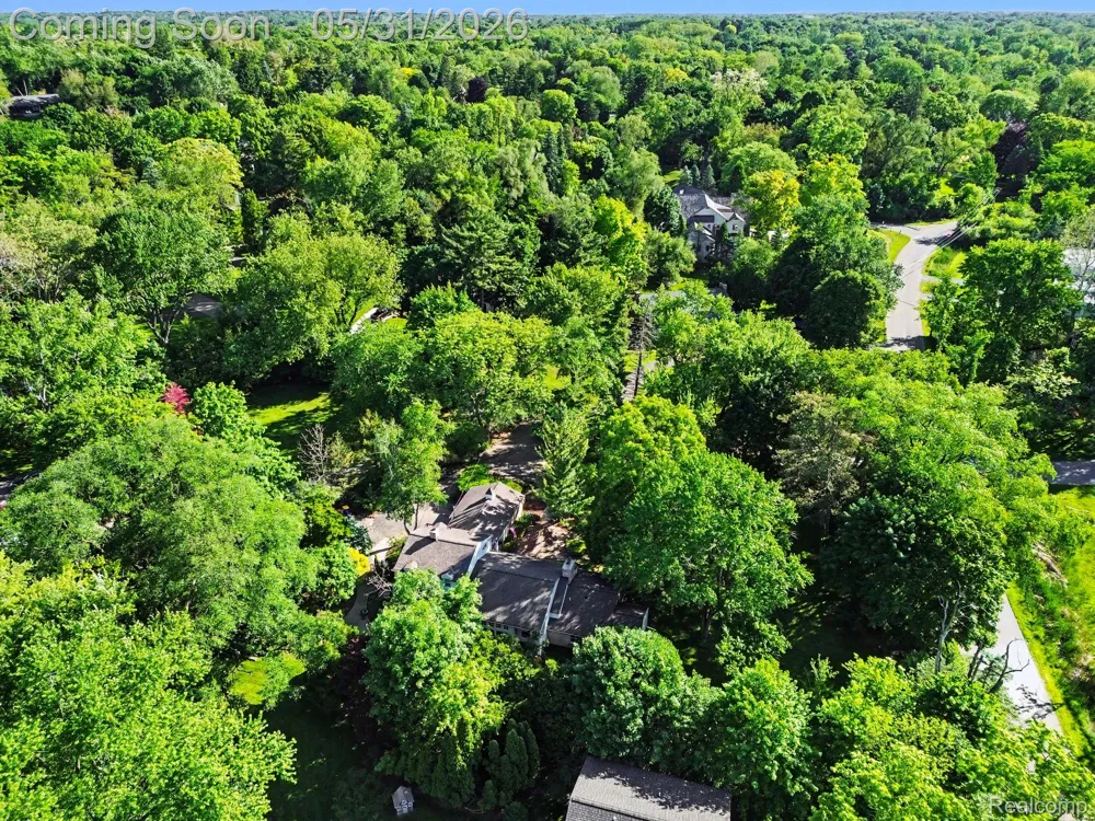 26580 Wellington Road Franklin Village, MI 48025