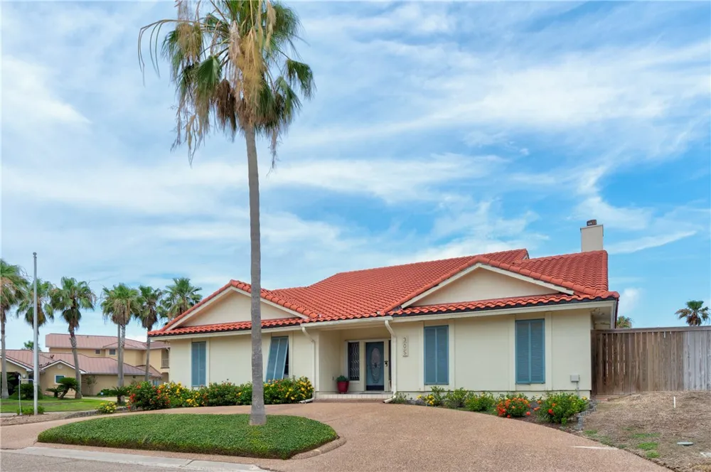 305 Marina Drive Port Aransas, TX 78373