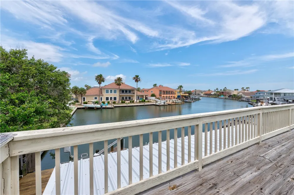 305 Marina Drive Port Aransas, TX 78373