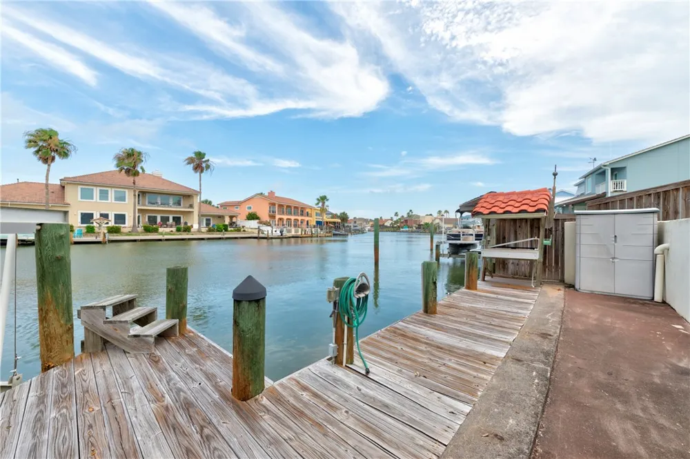 305 Marina Drive Port Aransas, TX 78373