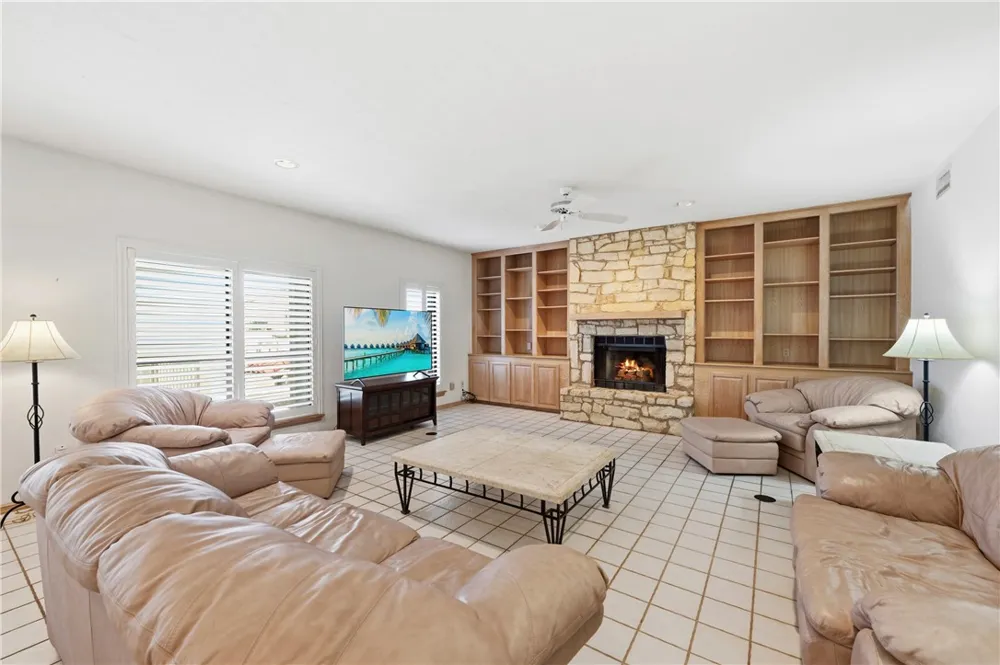 305 Marina Drive Port Aransas, TX 78373