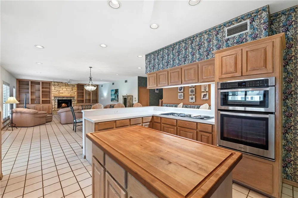 305 Marina Drive Port Aransas, TX 78373