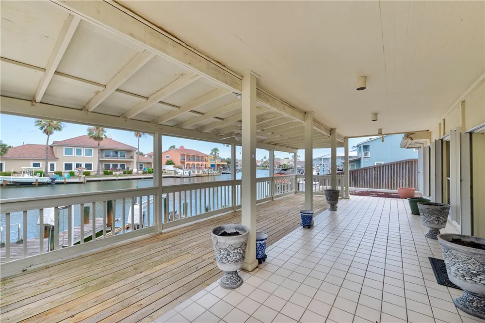 305 Marina Drive Port Aransas, TX 78373