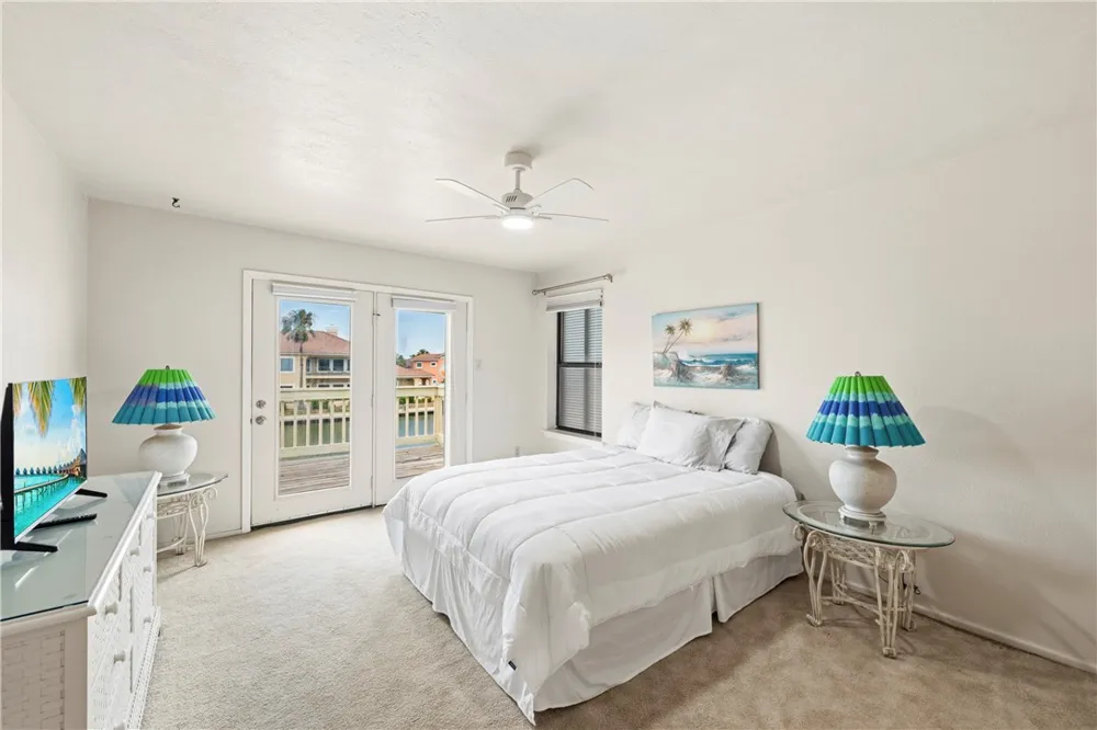 305 Marina Drive Port Aransas, TX 78373