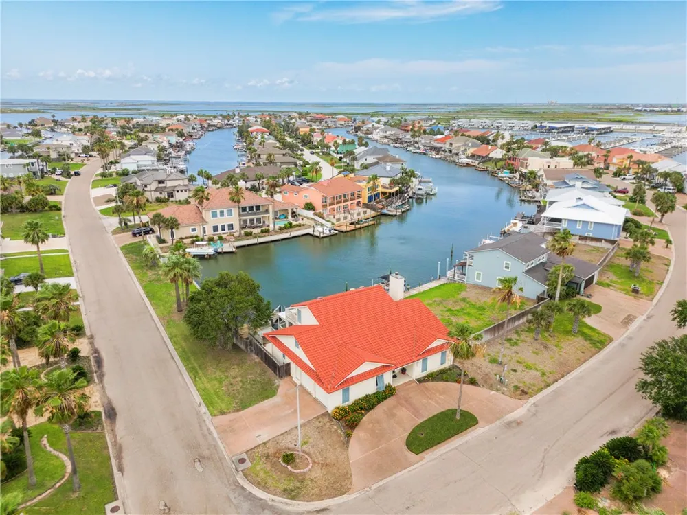 305 Marina Drive Port Aransas, TX 78373