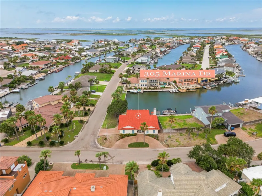 305 Marina Drive Port Aransas, TX 78373