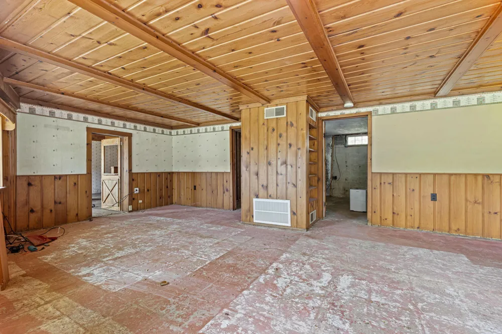 15902 Penesal Road Leroy, MI 49655