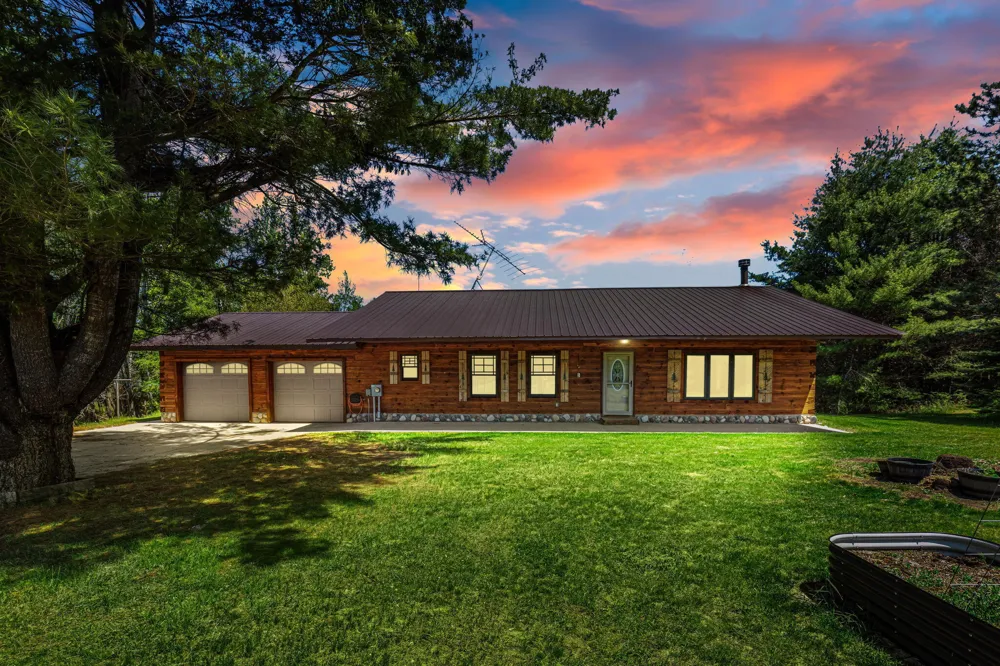 15902 Penesal Road Leroy, MI 49655