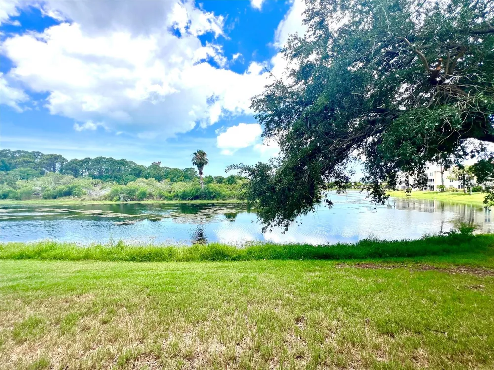 8370 WINGATE DRIVE #726 Sarasota, FL 34238