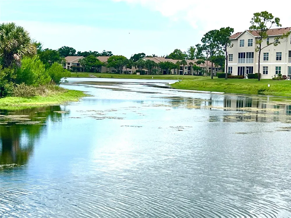 8370 WINGATE DRIVE #726 Sarasota, FL 34238