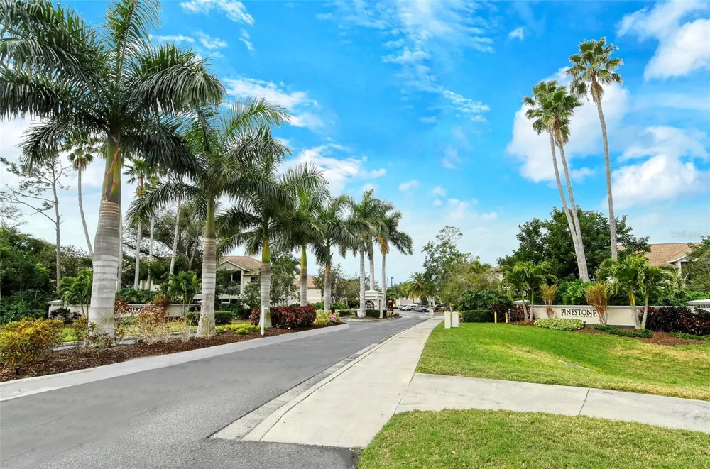 8370 WINGATE DRIVE #726 Sarasota, FL 34238