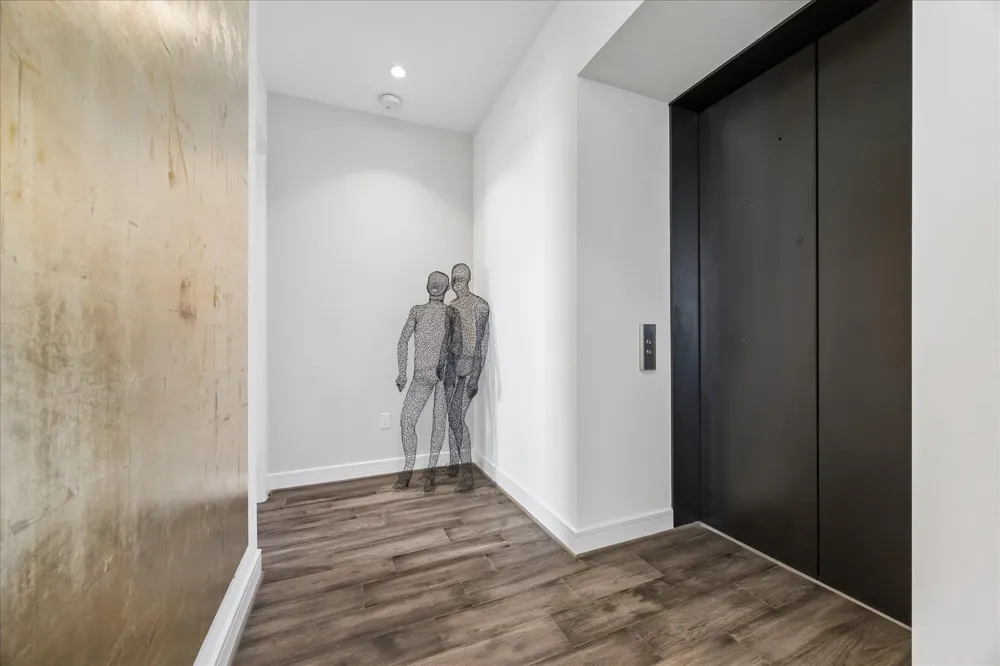 4521 San Felipe Street #2102 Houston, TX 77027