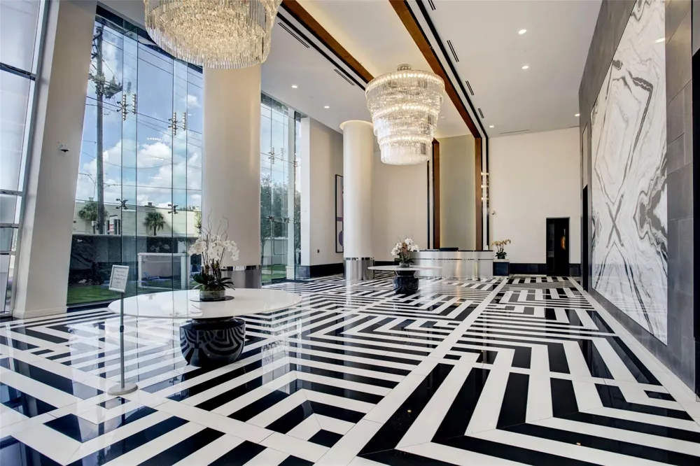 4521 San Felipe Street #2102 Houston, TX 77027