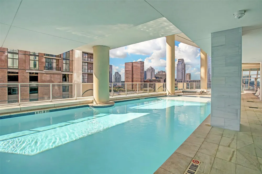 4521 San Felipe Street #2102 Houston, TX 77027