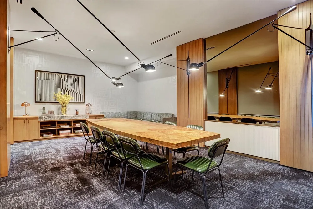 4521 San Felipe Street #2102 Houston, TX 77027