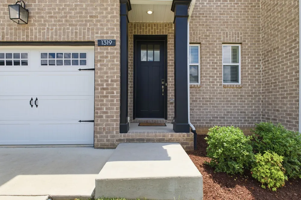 1319 Halter Park Dr Gallatin, TN 37066
