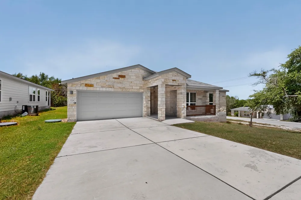 3704 Allegiance Avenue Lago Vista, TX 78645