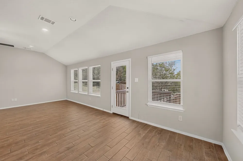 3704 Allegiance Avenue Lago Vista, TX 78645