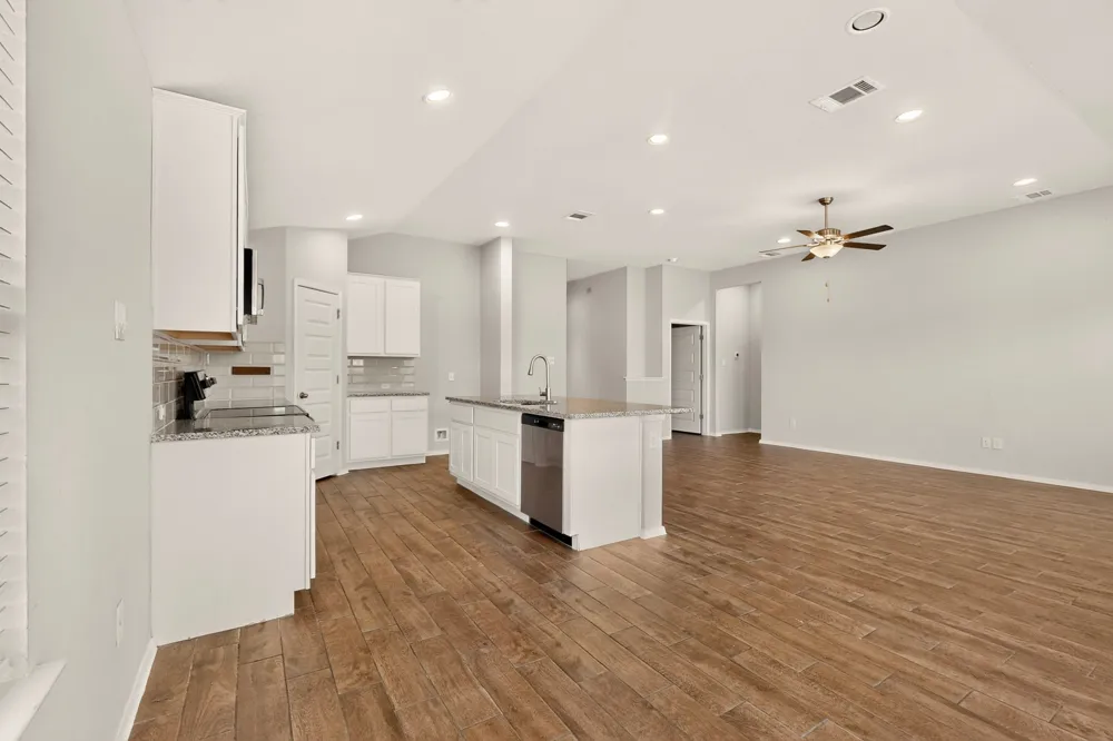 3704 Allegiance Avenue Lago Vista, TX 78645