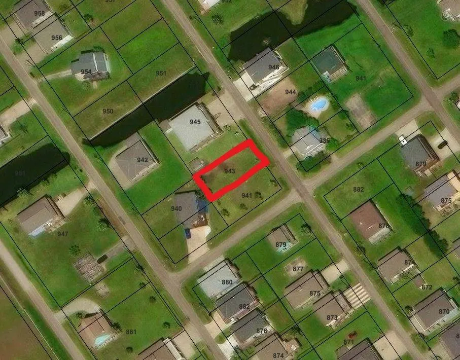 943 Gulfview Road Crystal Beach, TX 77650