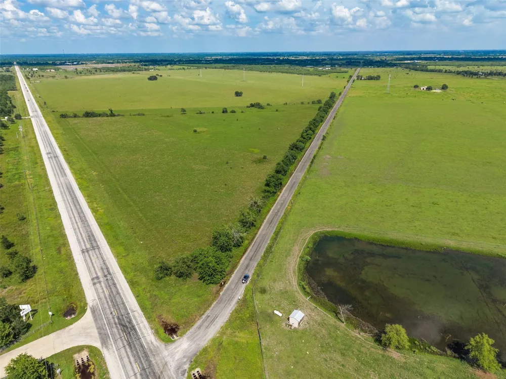 8719 Hwy 159 E Highway Bellville, TX 77418
