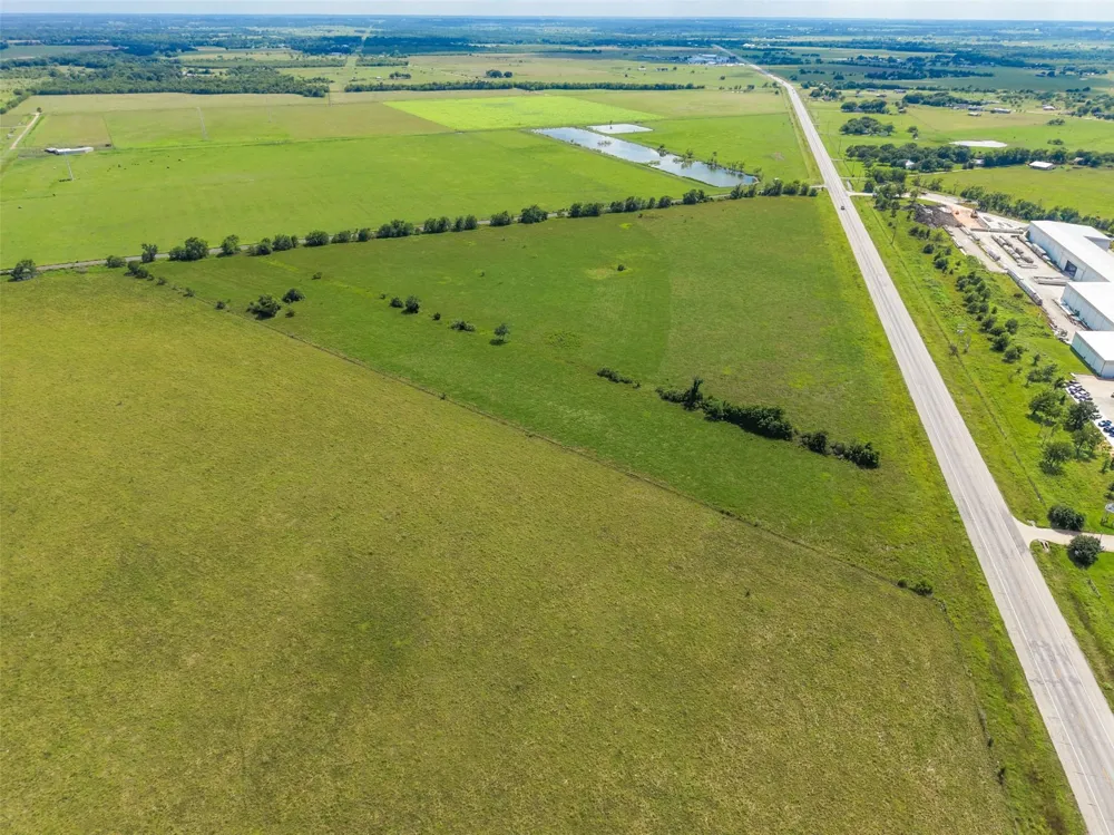 8719 Hwy 159 E Highway Bellville, TX 77418
