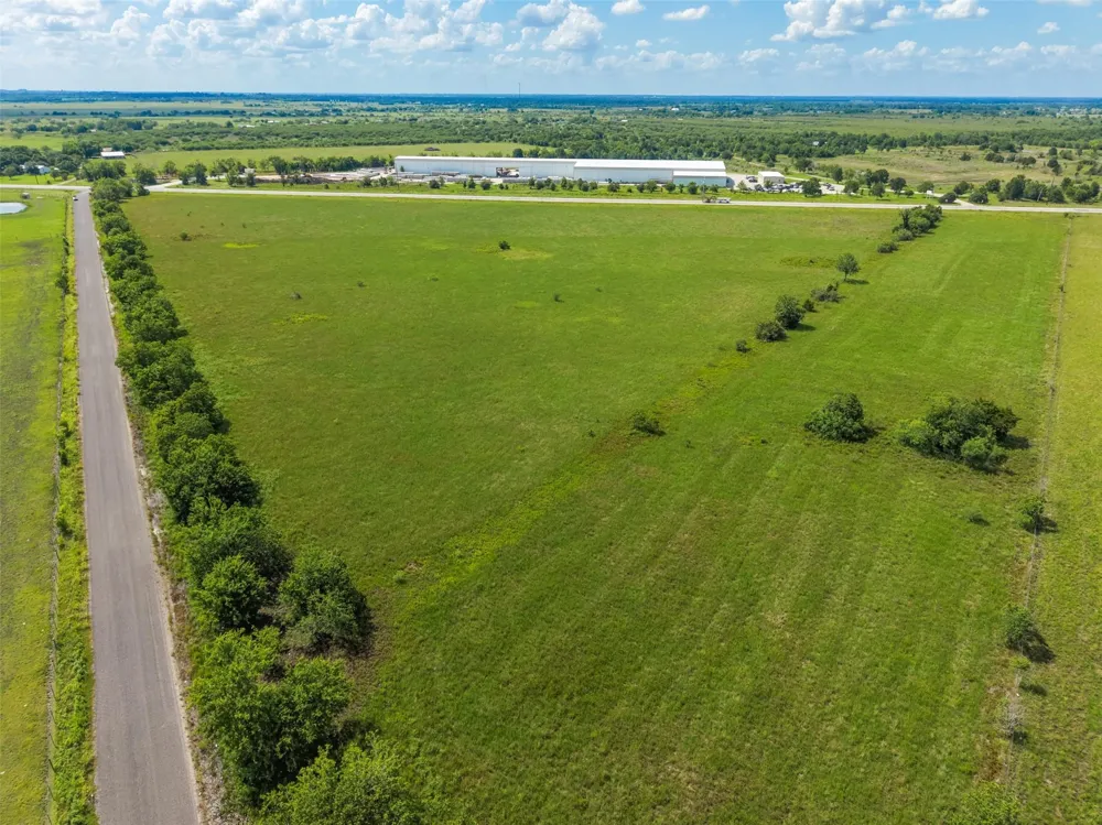 8719 Hwy 159 E Highway Bellville, TX 77418