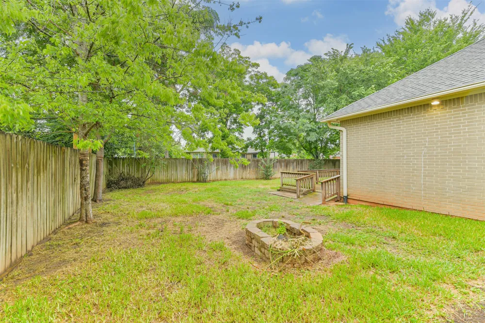 13118 Lazy Lane Willis, TX 77318