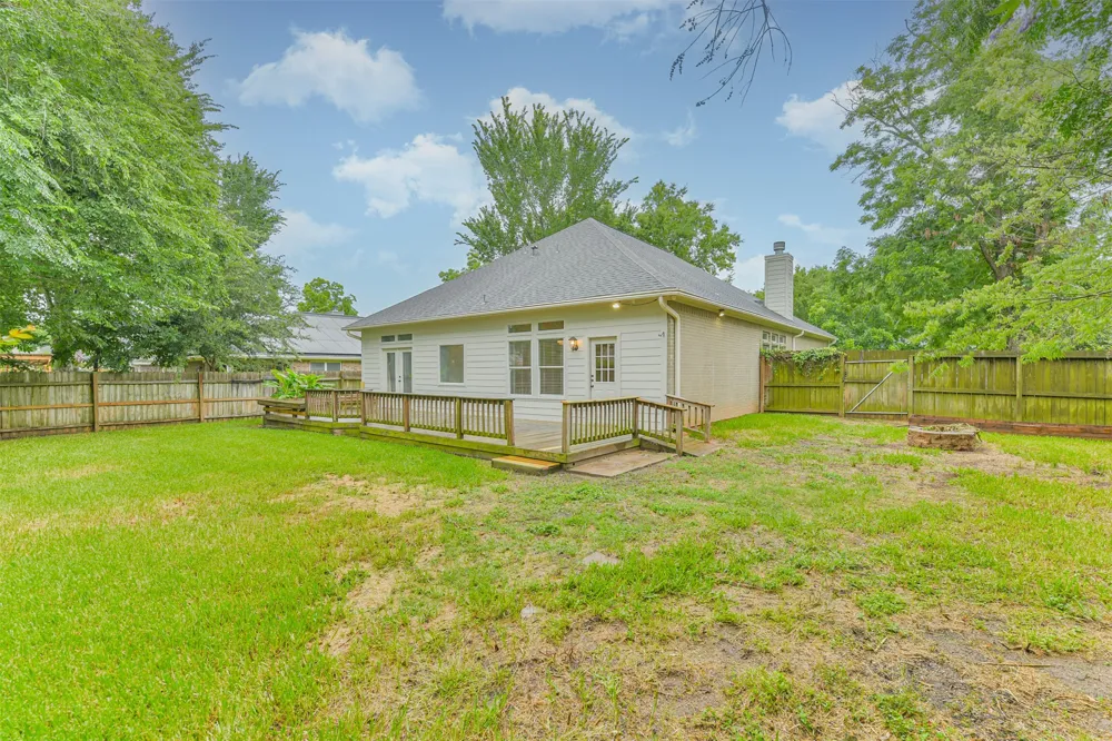13118 Lazy Lane Willis, TX 77318