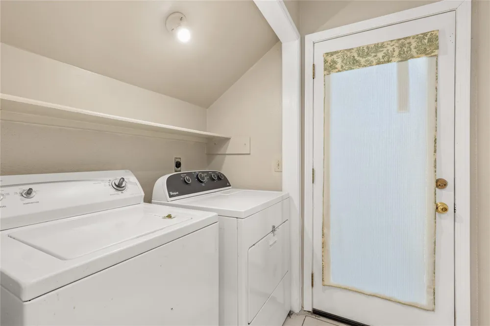 4134 Lakepointe Forest Drive Seabrook, TX 77586