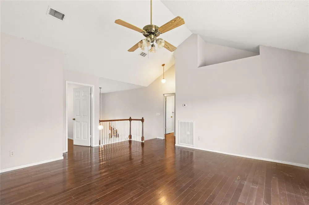 4134 Lakepointe Forest Drive Seabrook, TX 77586