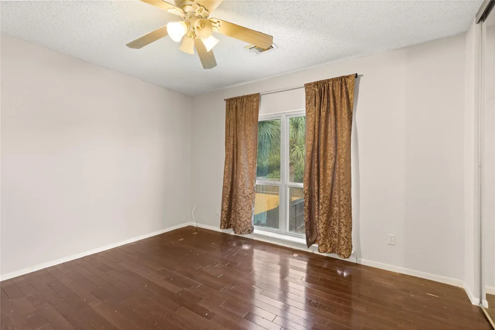 4134 Lakepointe Forest Drive Seabrook, TX 77586