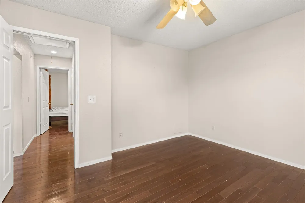 4134 Lakepointe Forest Drive Seabrook, TX 77586