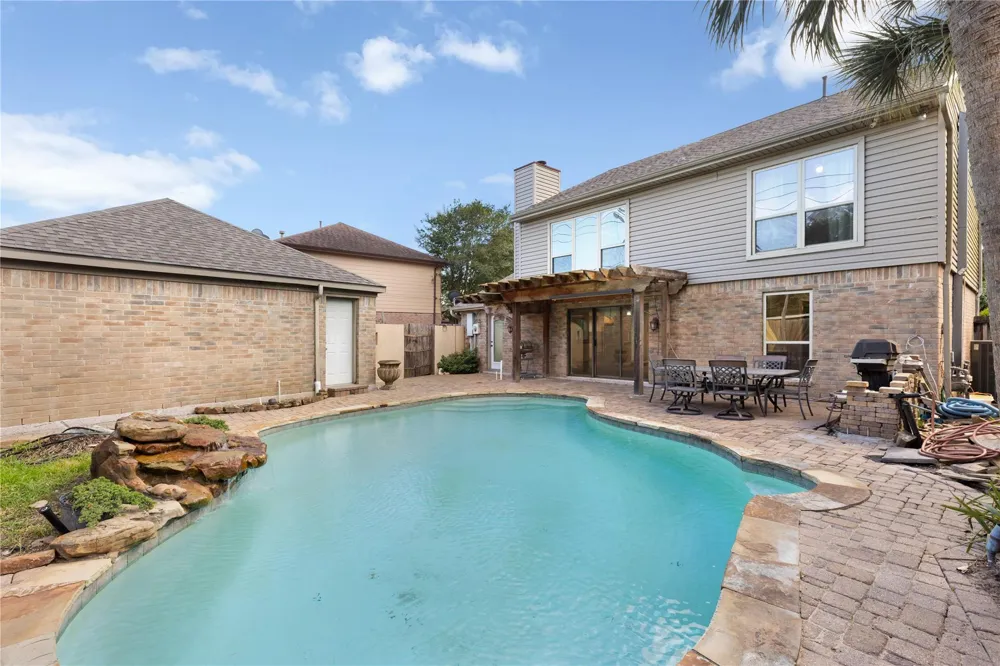 4134 Lakepointe Forest Drive Seabrook, TX 77586