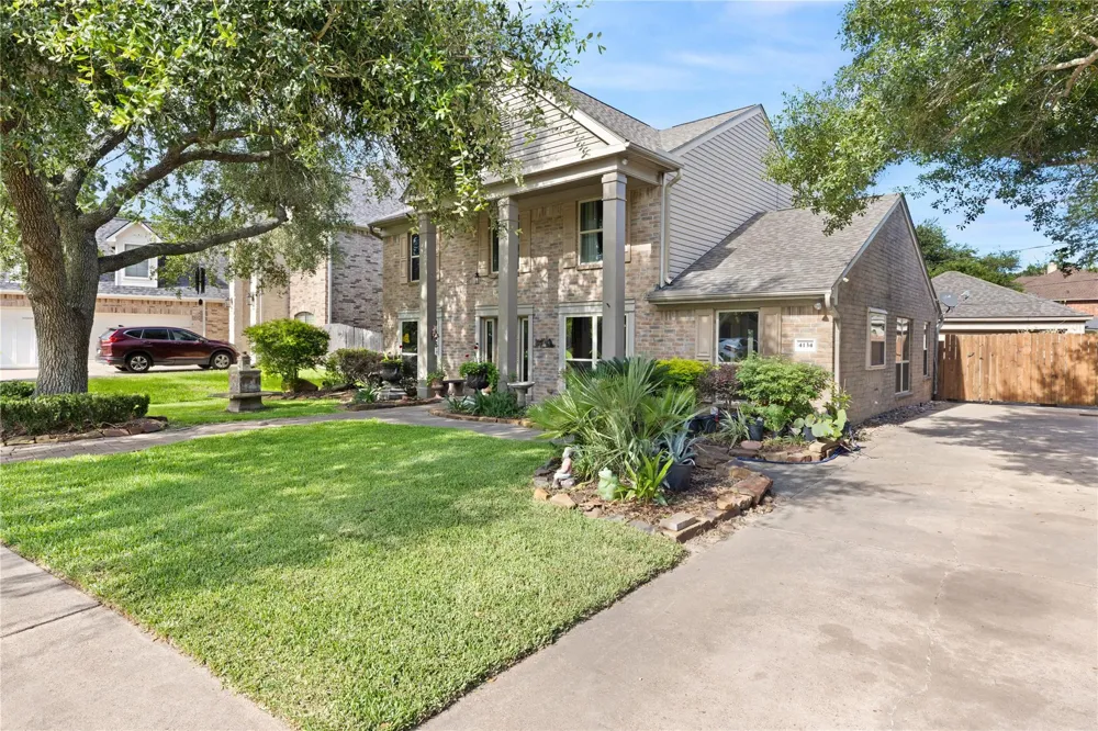 4134 Lakepointe Forest Drive Seabrook, TX 77586