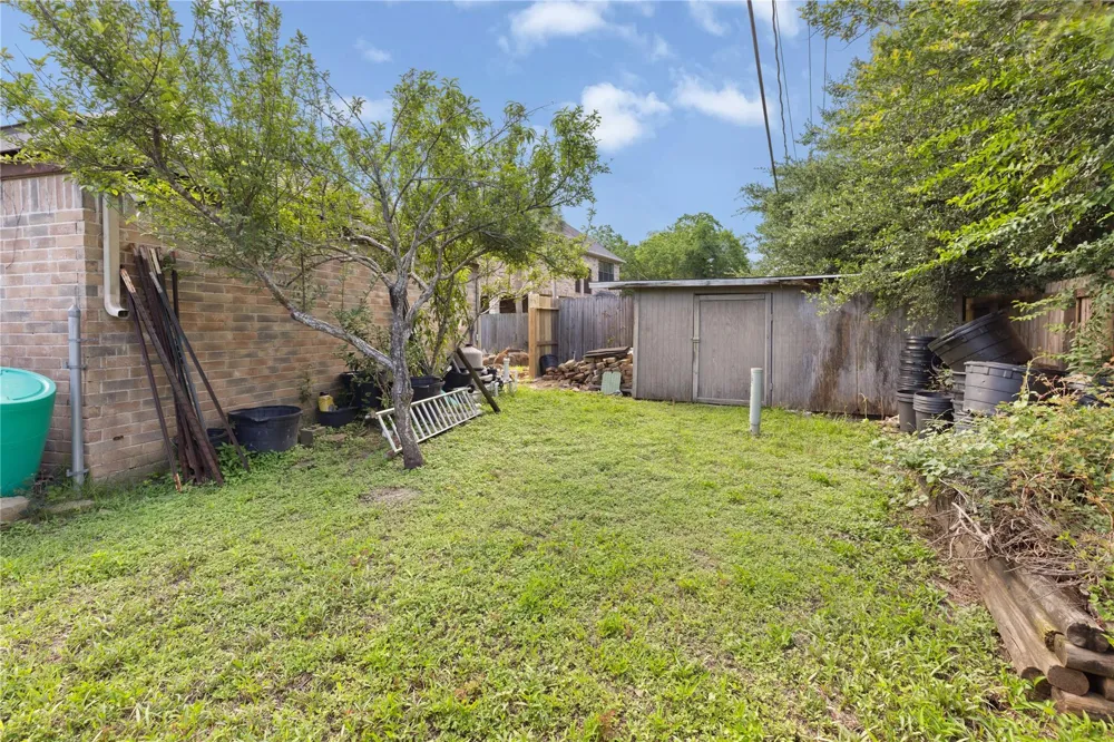 4134 Lakepointe Forest Drive Seabrook, TX 77586