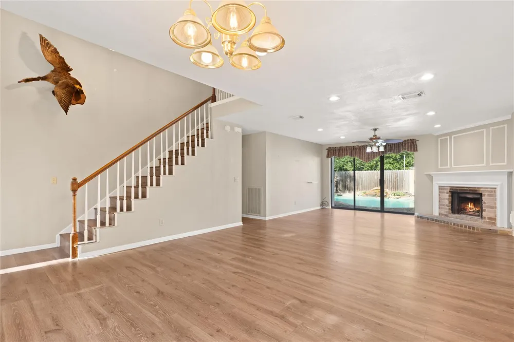 4134 Lakepointe Forest Drive Seabrook, TX 77586