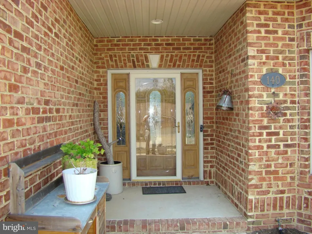 140 DONNA DRIVE Woodstock, VA 22664
