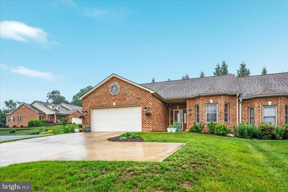 140 DONNA DRIVE Woodstock, VA 22664
