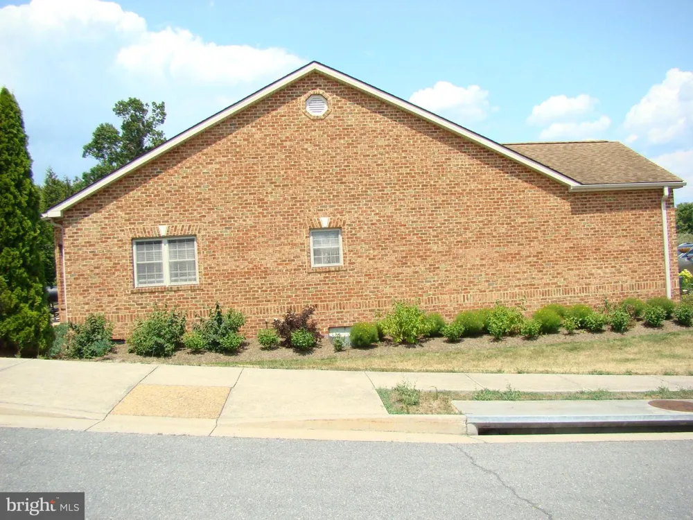 140 DONNA DRIVE Woodstock, VA 22664